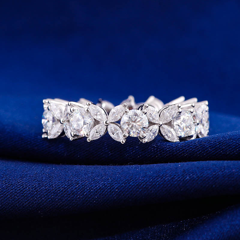 Verdure Eternity Moissanite Wedding Band-VOOGME