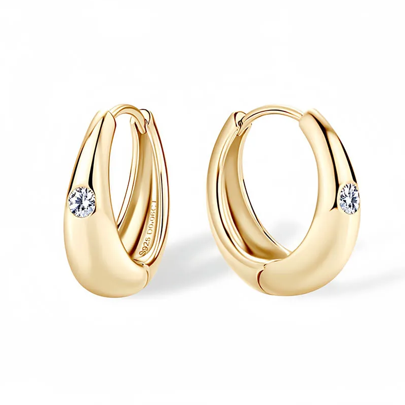Celis Curve Moissanite Hoop Earrings