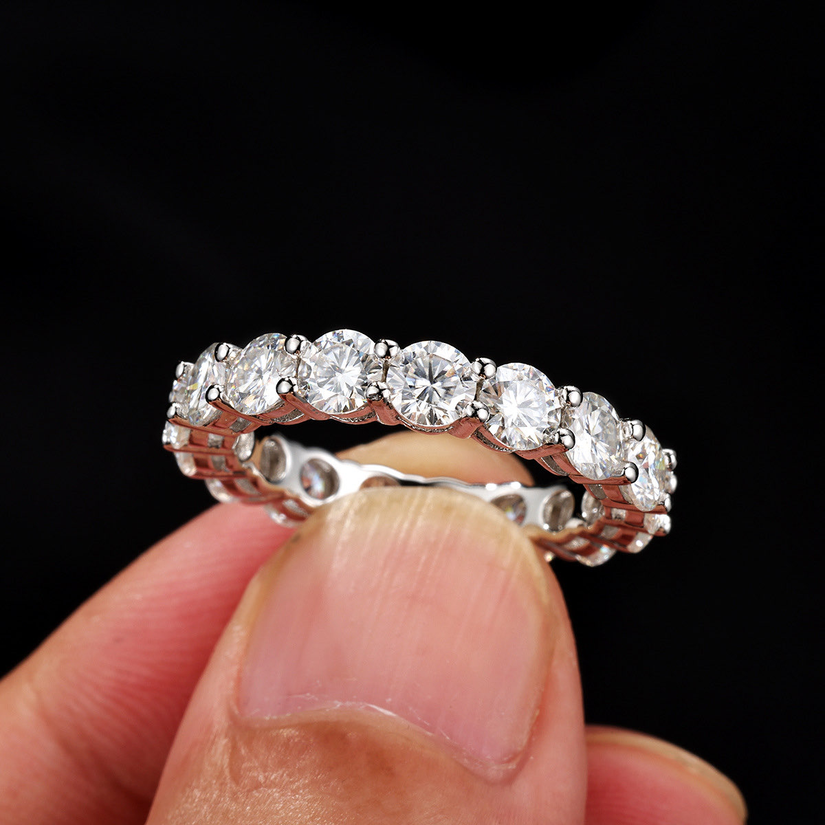 Gemma Embrace Moissanite Wedding Band