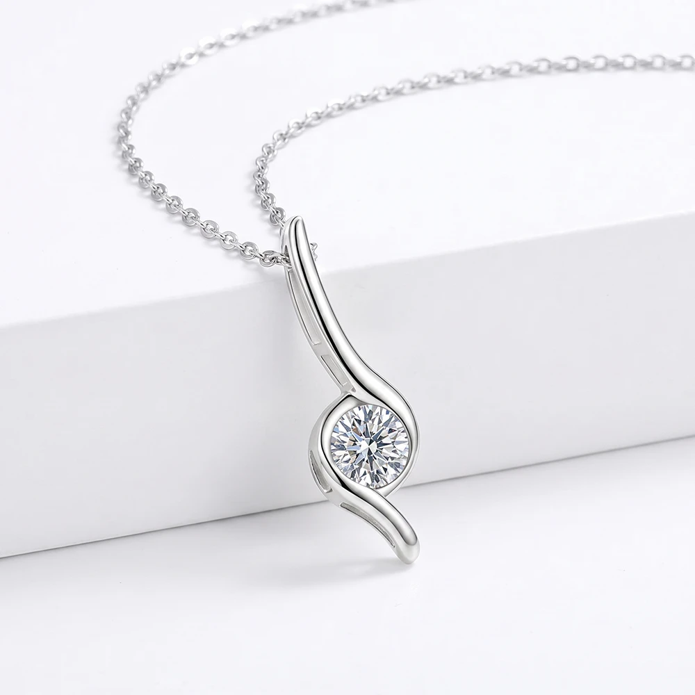 Dana Luxury Moissanite Pendant