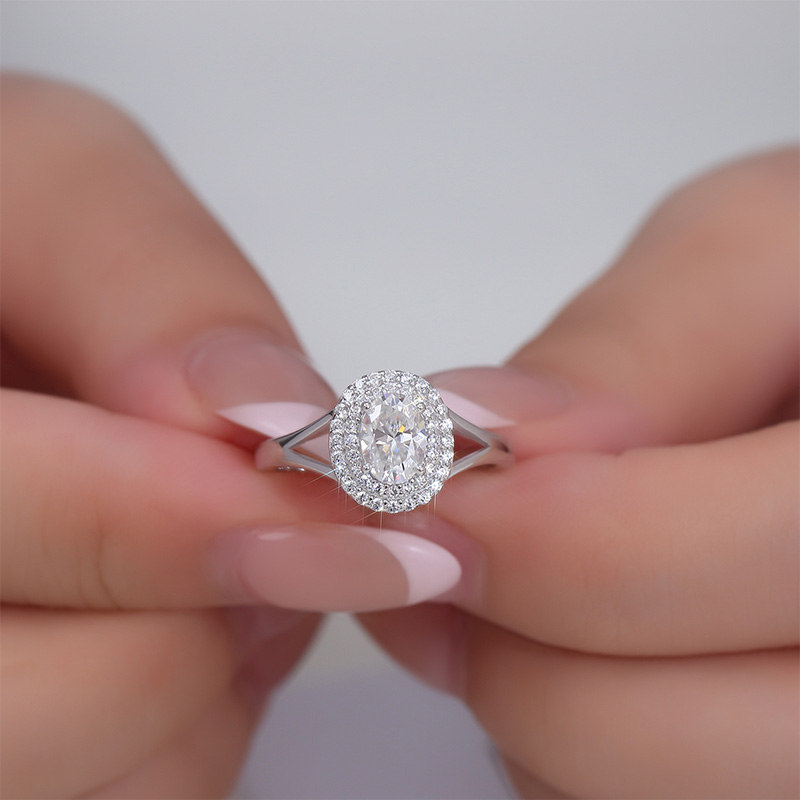 Amelia Oval Cut Double Halo Moissanite Engagement Ring-VOOGME