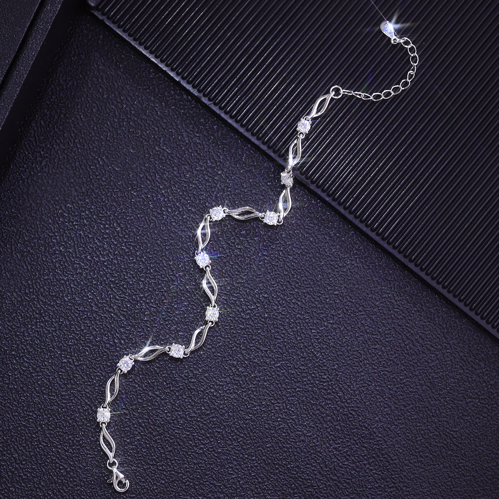 Crystal Love Moissanite Bracelet-VOOGME