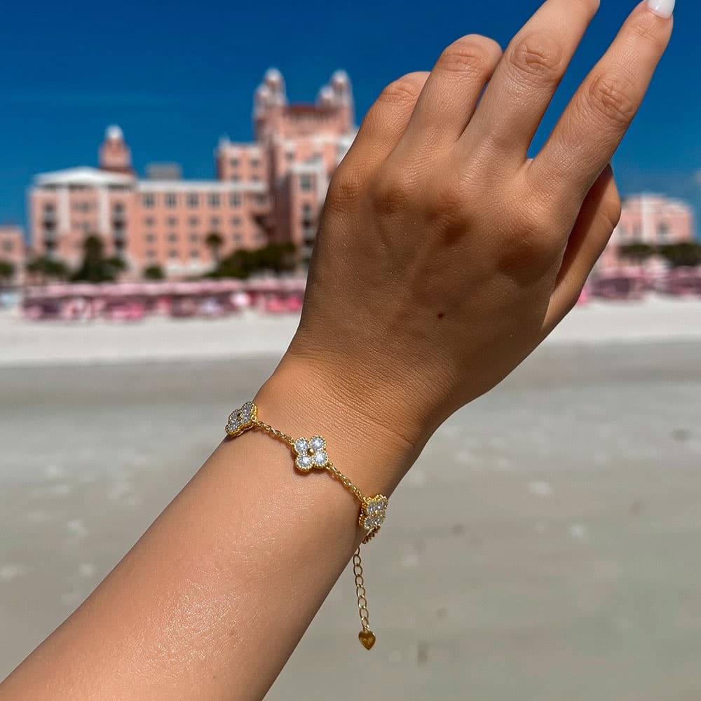 Kali Clover Moissanite Bracelet