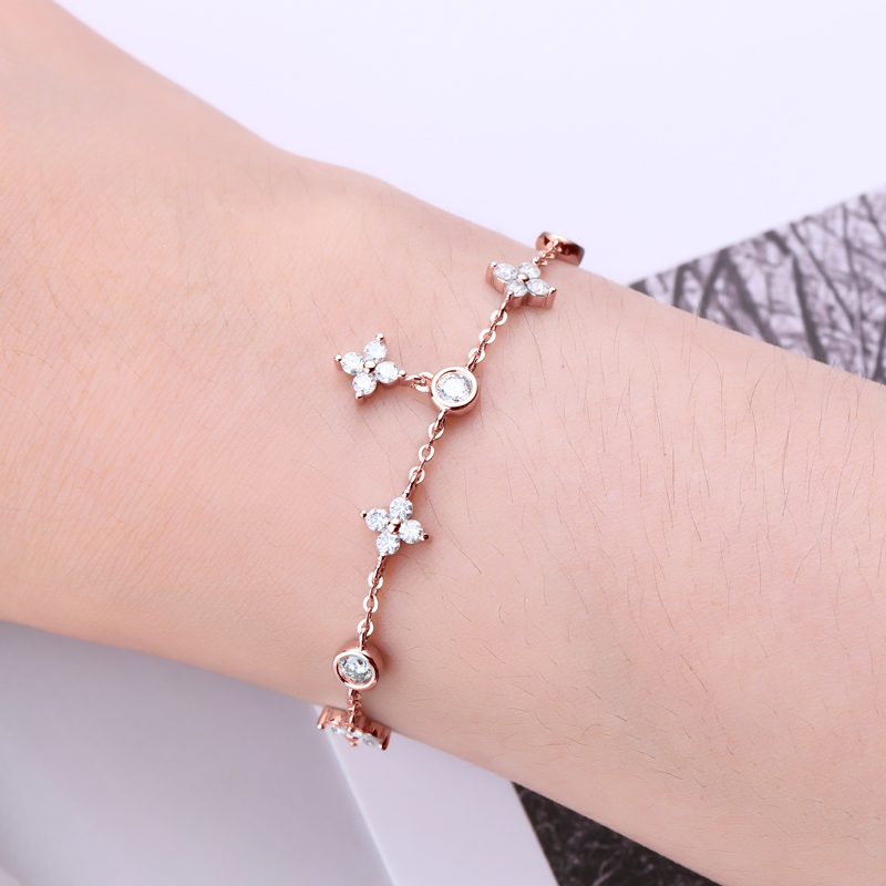 Ophelia Clover Moissanite Bracelet