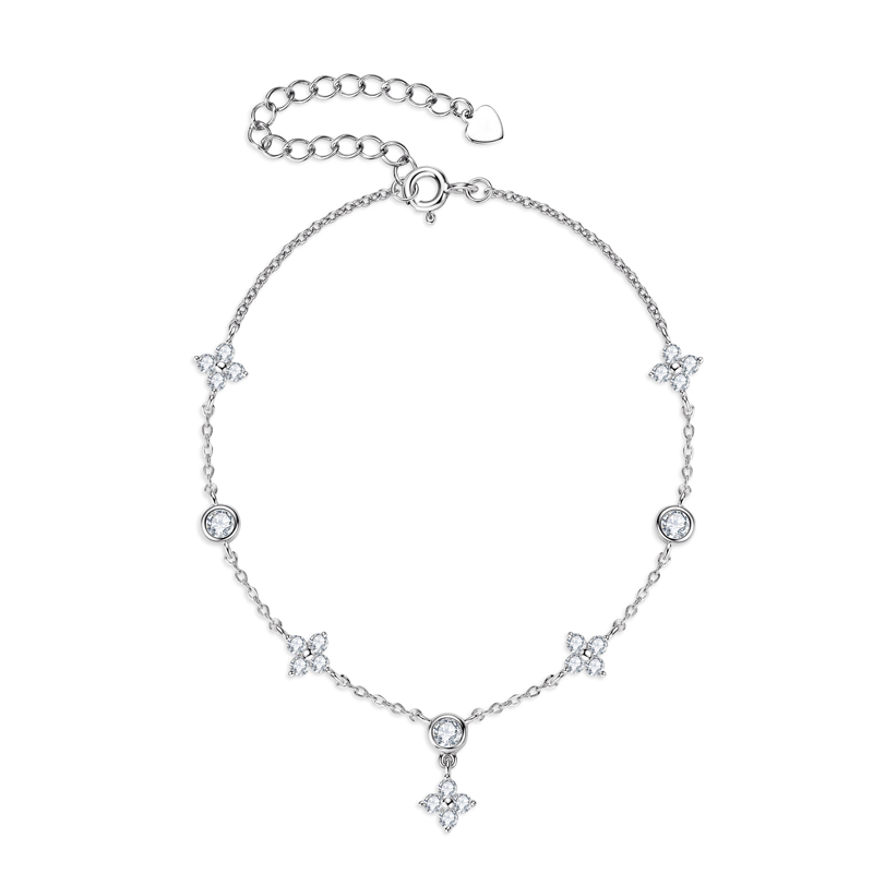 Ophelia Clover Moissanite Bracelet