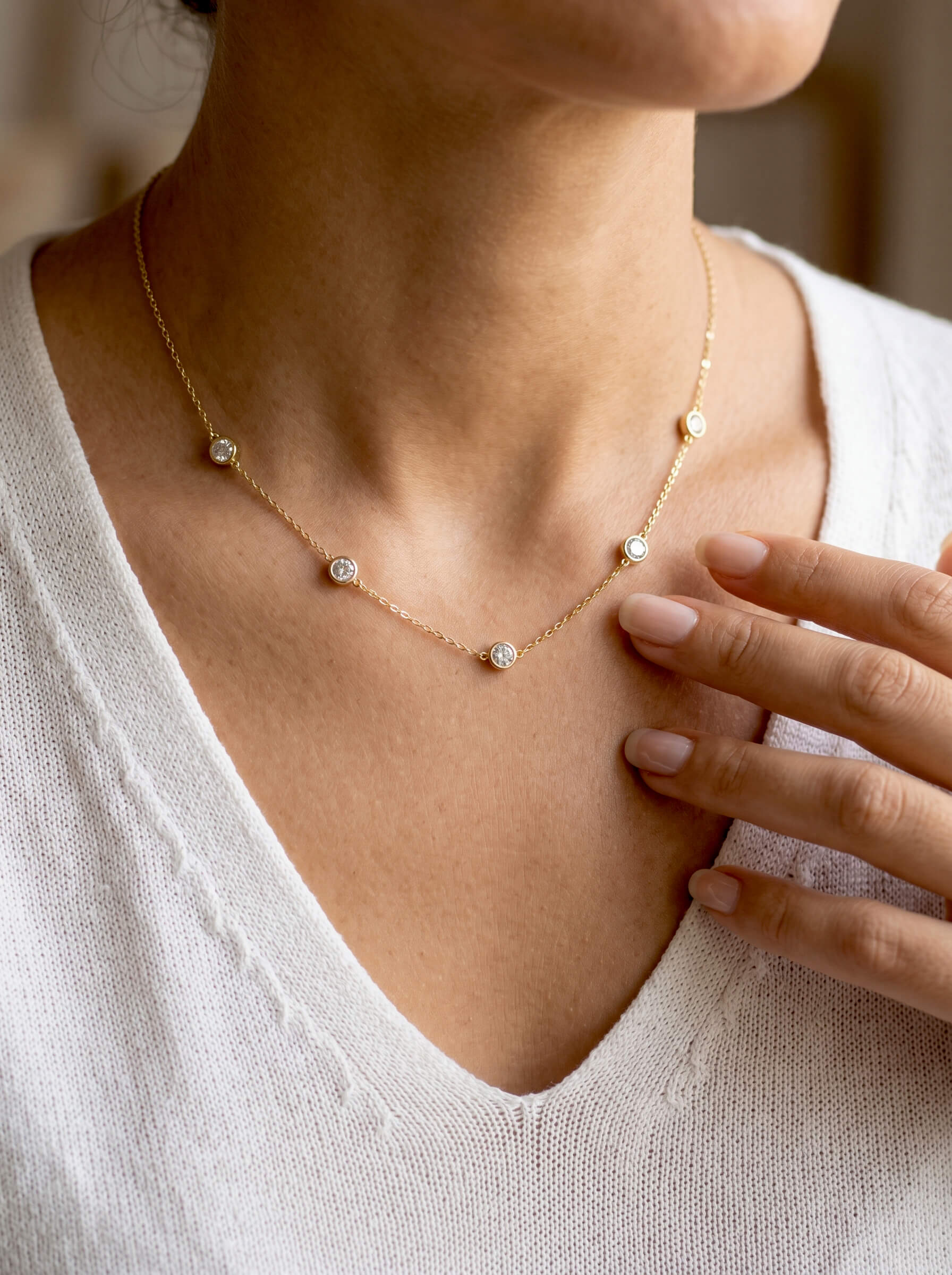 Cinq Bubbles Moissanite Necklace