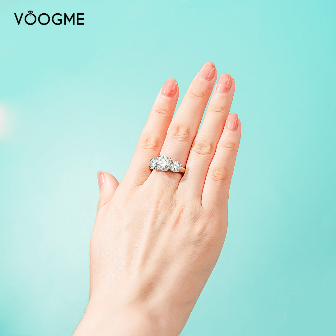 Double Claws Three Stones Moissanite Engagement Ring (5.0 ct. tw)-VOOGME