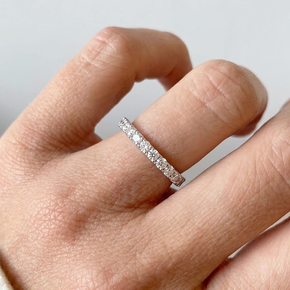 Sonora Embrace Round Moissanite Wedding Band