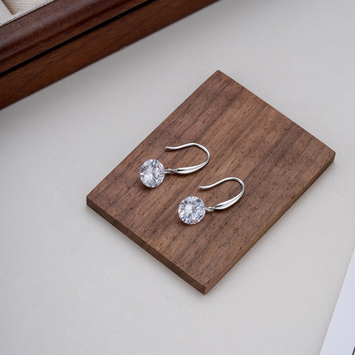 Classic Mossan Hook Earrings