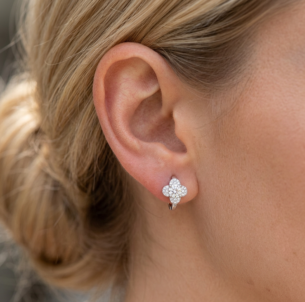 Edna Clover Moissanite Stud Earrings