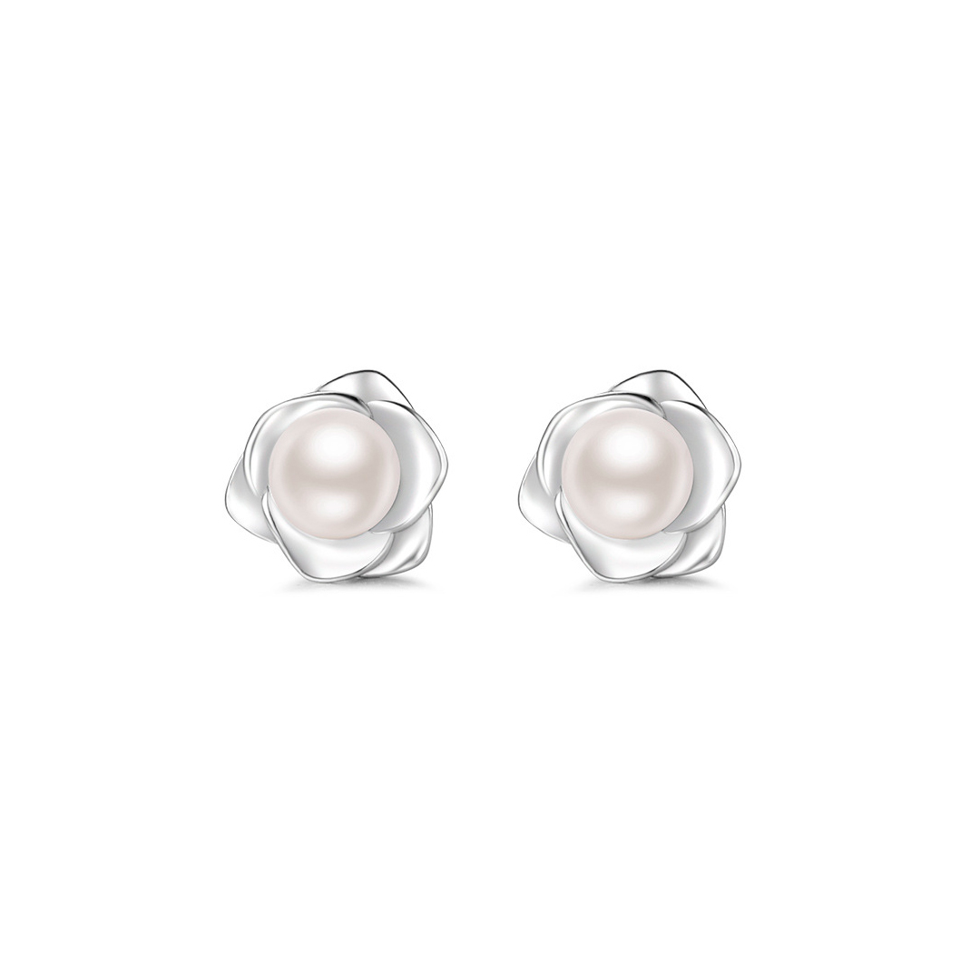 Flower Pearl Stud Eearrings