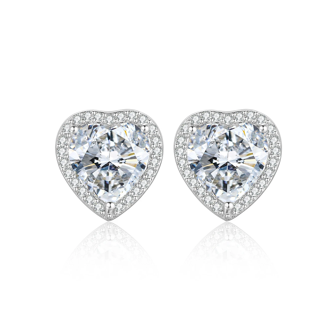 Hola Heart Moissanite Stud Earrings