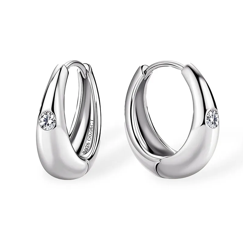 Celis Curve Moissanite Hoop Earrings