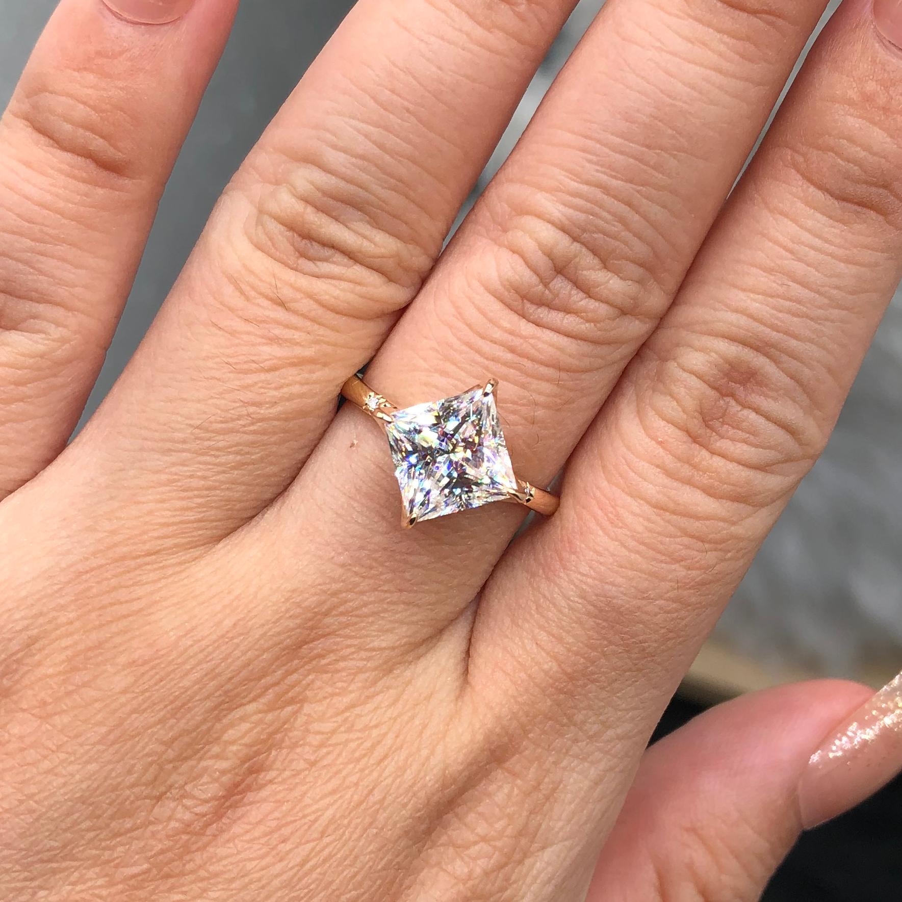 Sora Princess Moissanite Engagement Ring-VOOGME