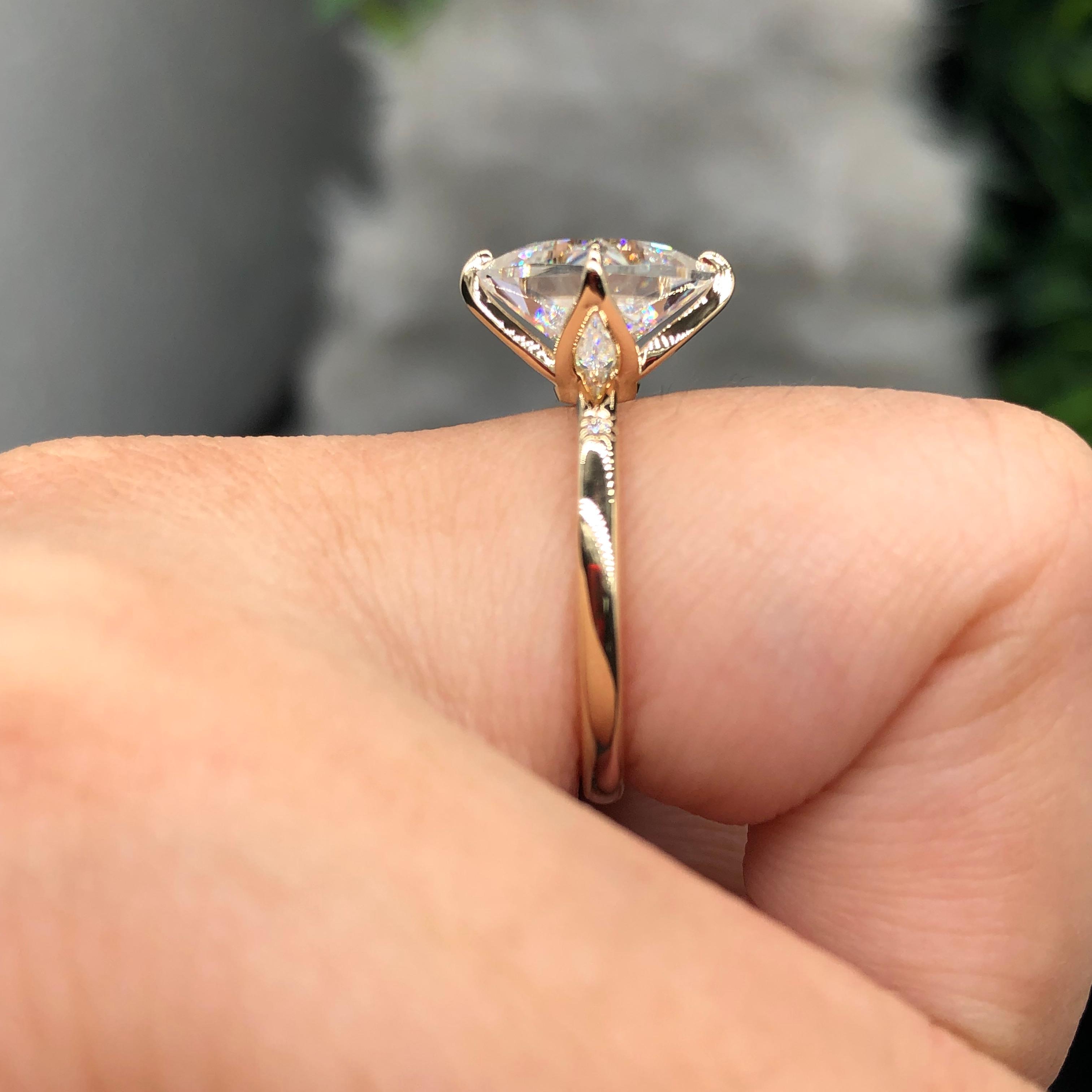 Sora Princess Moissanite Engagement Ring-VOOGME