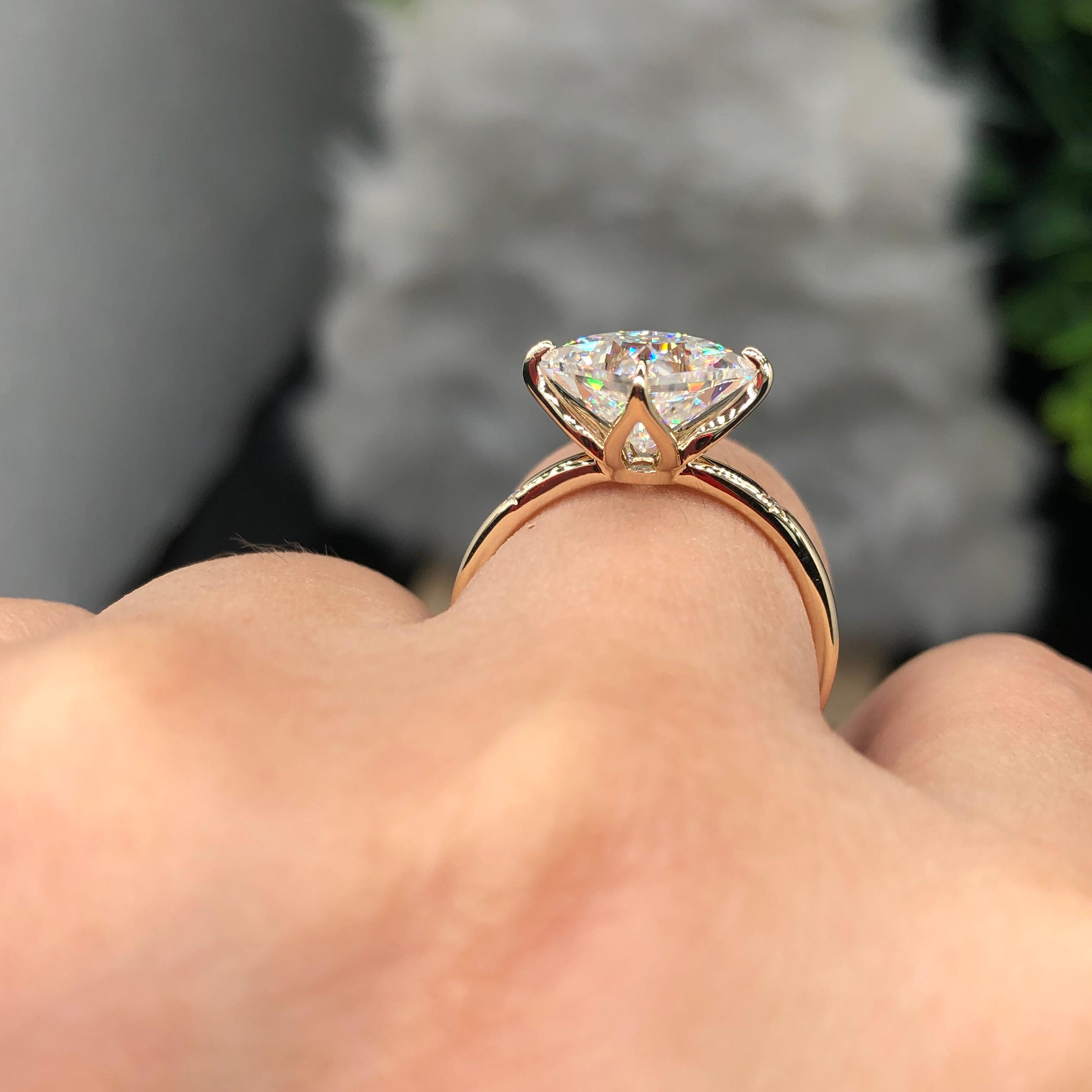 Sora Princess Moissanite Engagement Ring-VOOGME
