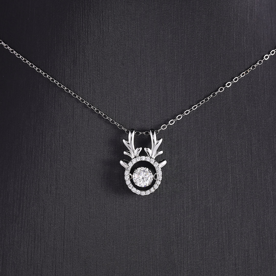 Antler Beating Motion Heart Moissanite Necklace-VOOGME