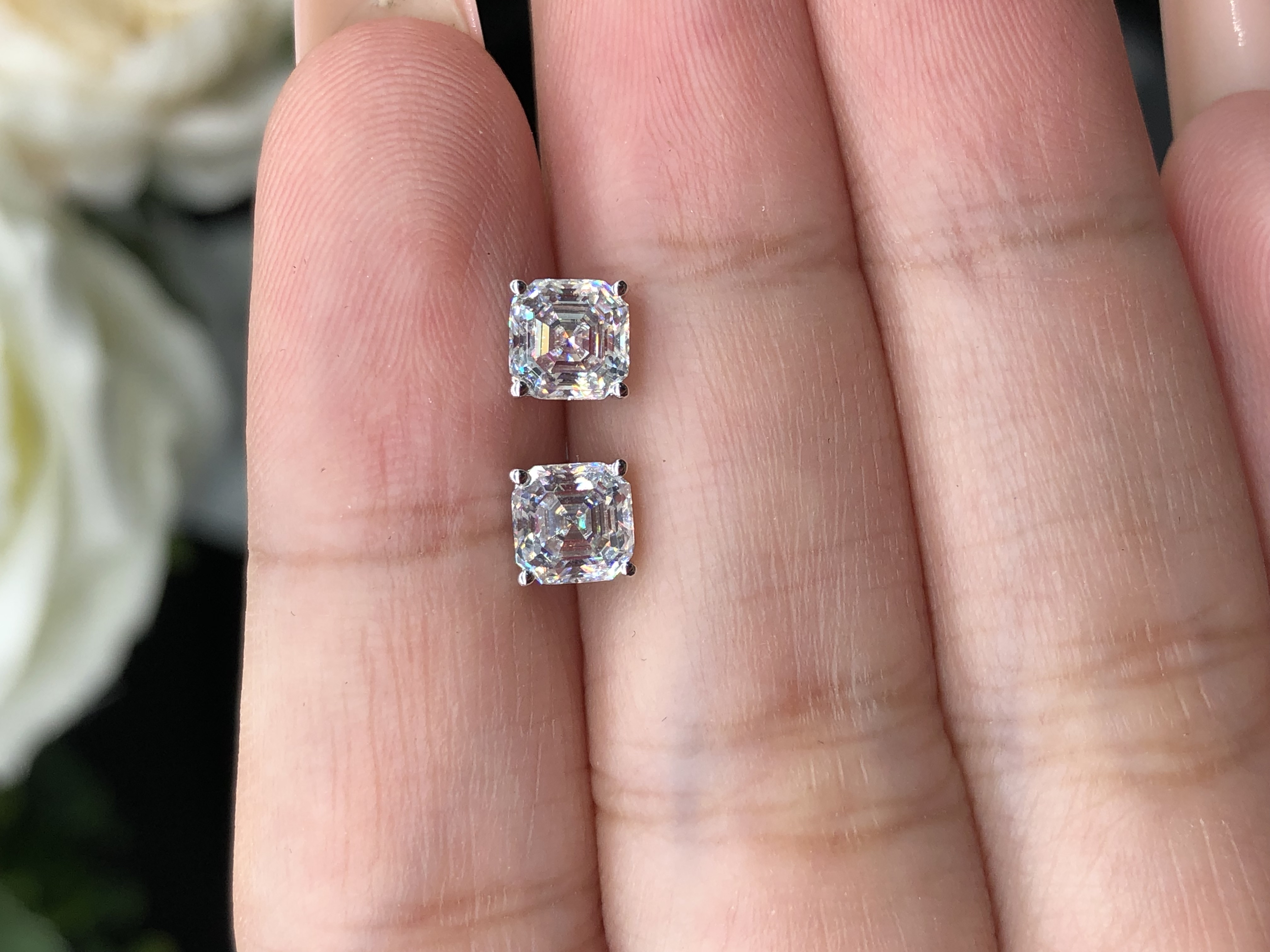 Asscher Shape Moissanite Stud Earrings-VOOGME