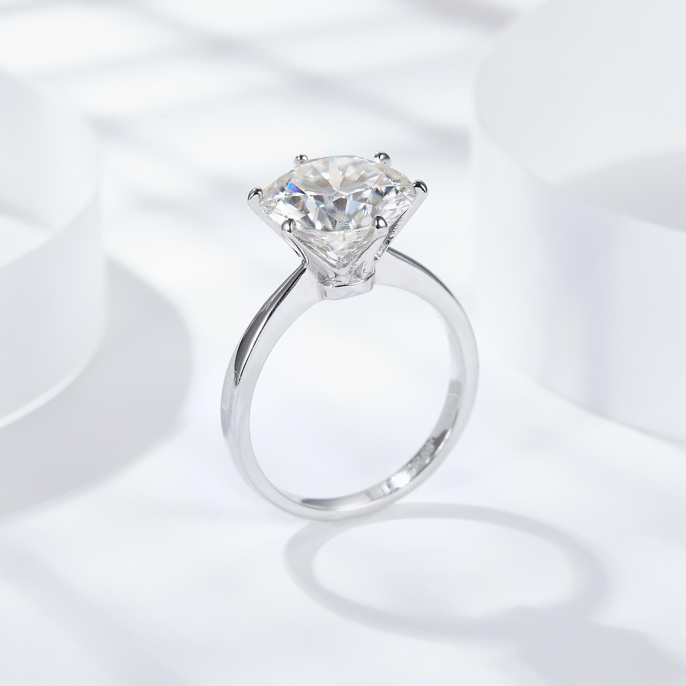Luxury Moissanite Engagement Ring-VOOGME