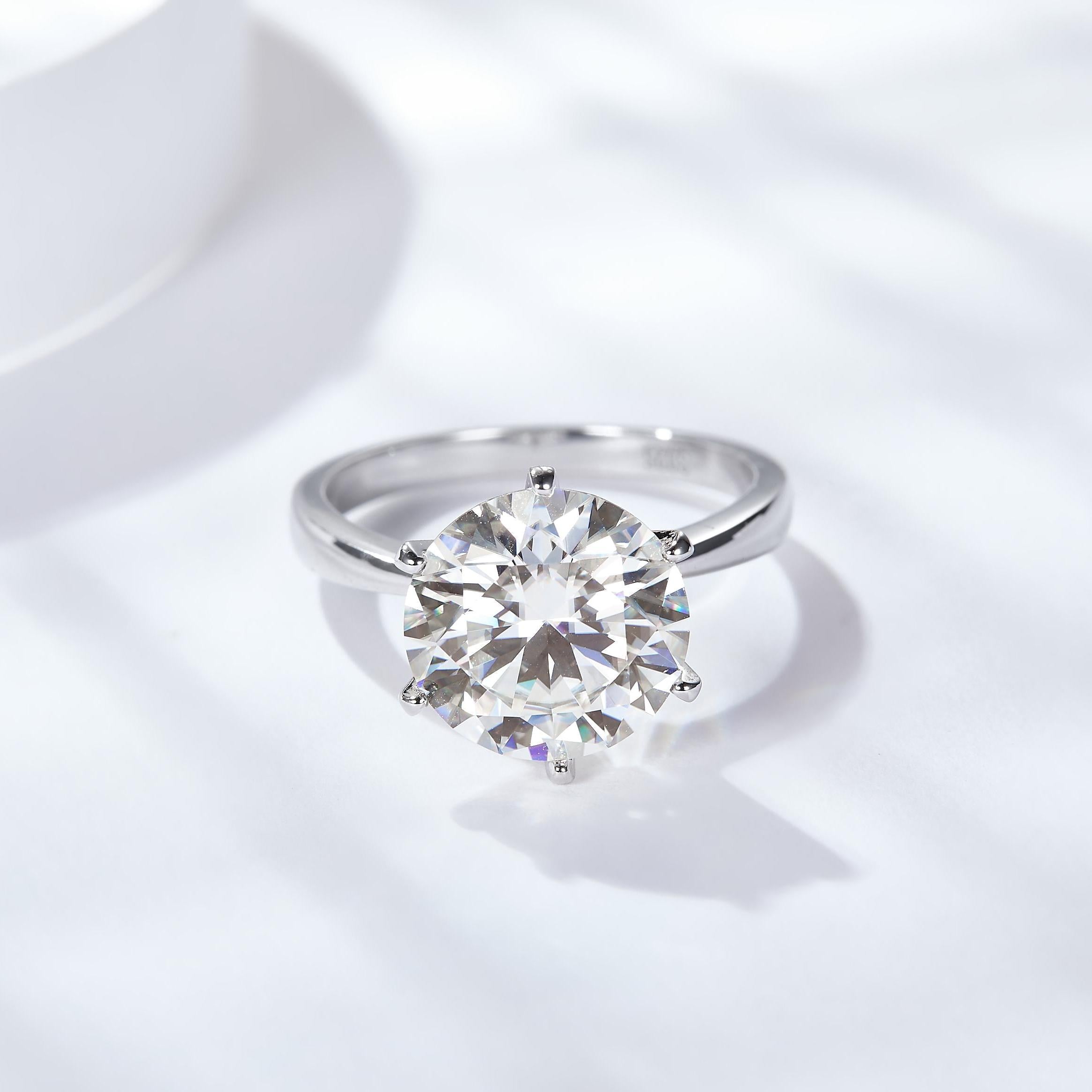 Luxury Moissanite Engagement Ring-VOOGME