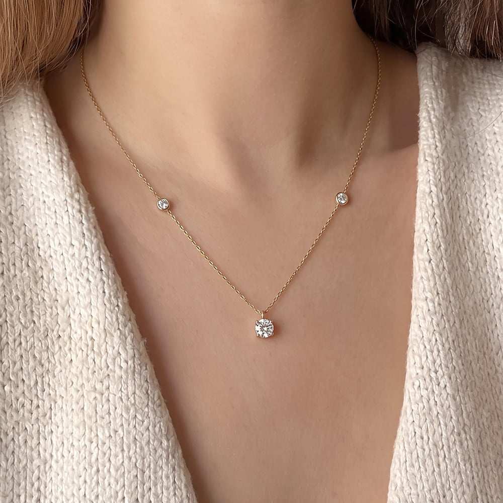 Light Path Moissanite Necklace 2.0 ct