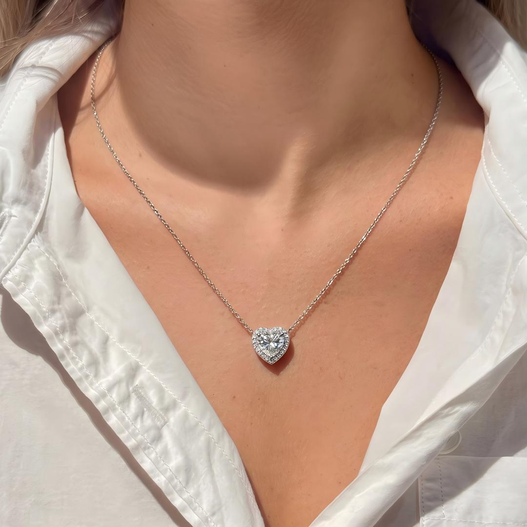 Hola Heart Moissanite Necklace
