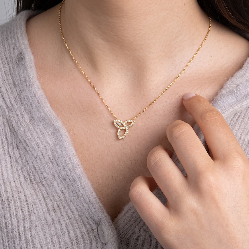 Lily Flower Moissanite Necklace
