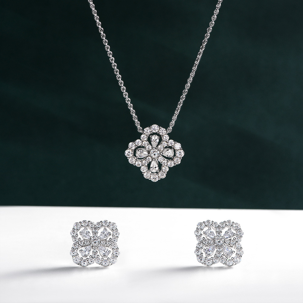 Halo Clover Moissanite Necklace