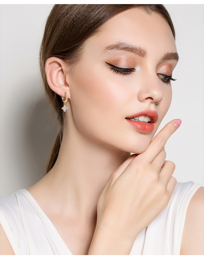 Classic Clover Moissanite Hoop Earrings