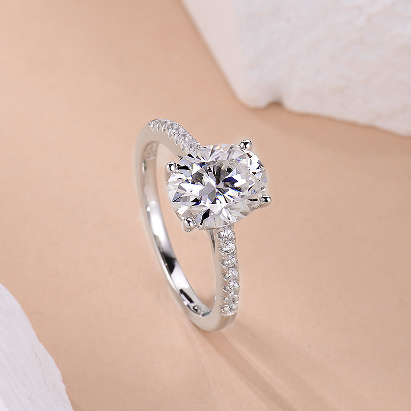 Side-Stone Oval Shape Moissanite Engagement Ring-VOOGME