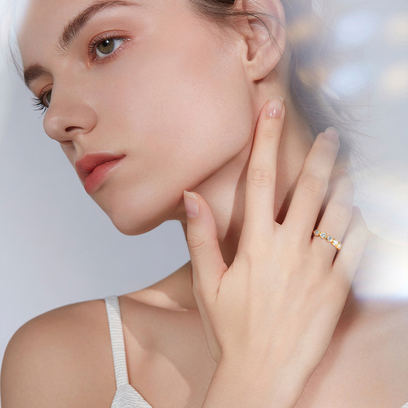 Five-Stone Bubble Moissanite Wedding Band-VOOGME