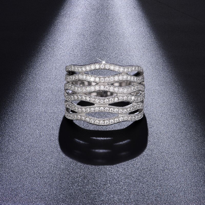 Wave Cutout Bead Edge Moissanite Wedding Band-VOOGME