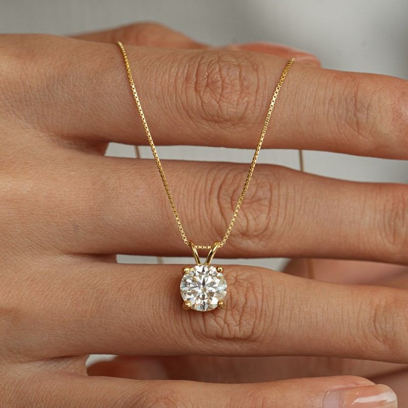 Four-Prong Box Chain Moissanite Necklace