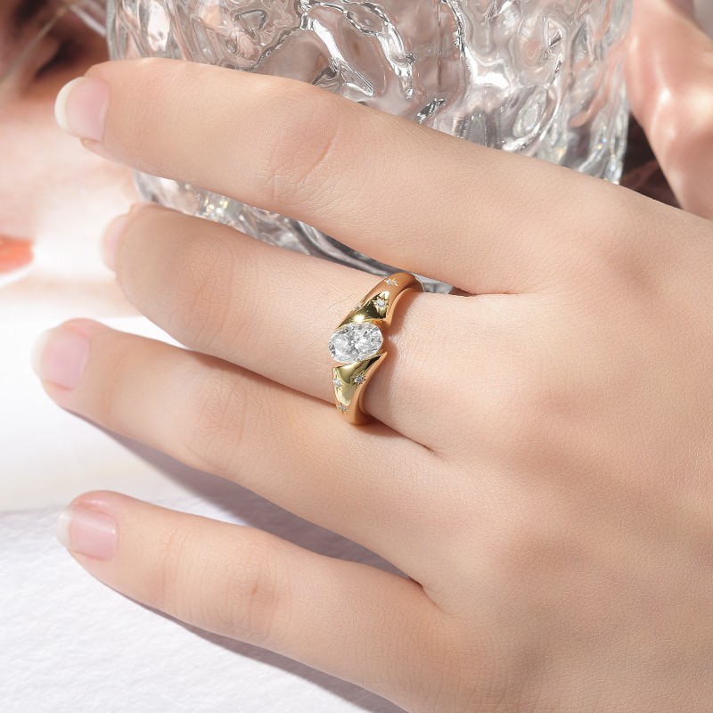 Starburst Bezel Moissanite Engagement Ring-VOOGME