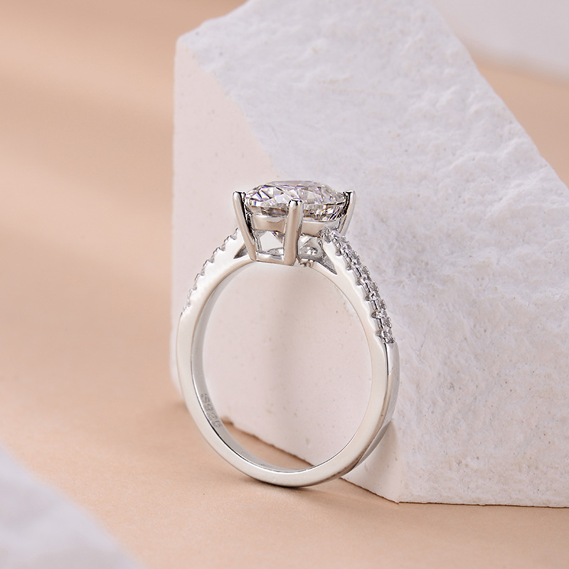 Side-Stone Oval Shape Moissanite Engagement Ring-VOOGME