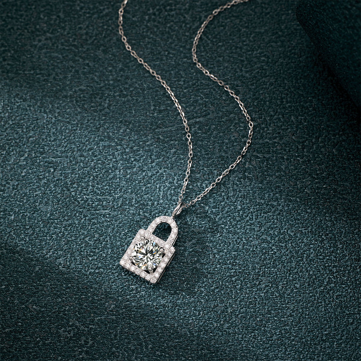 Lockit Full Pave Moissanite Necklace