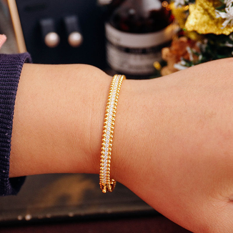 Moissanite Bead Border Bangle-VOOGME