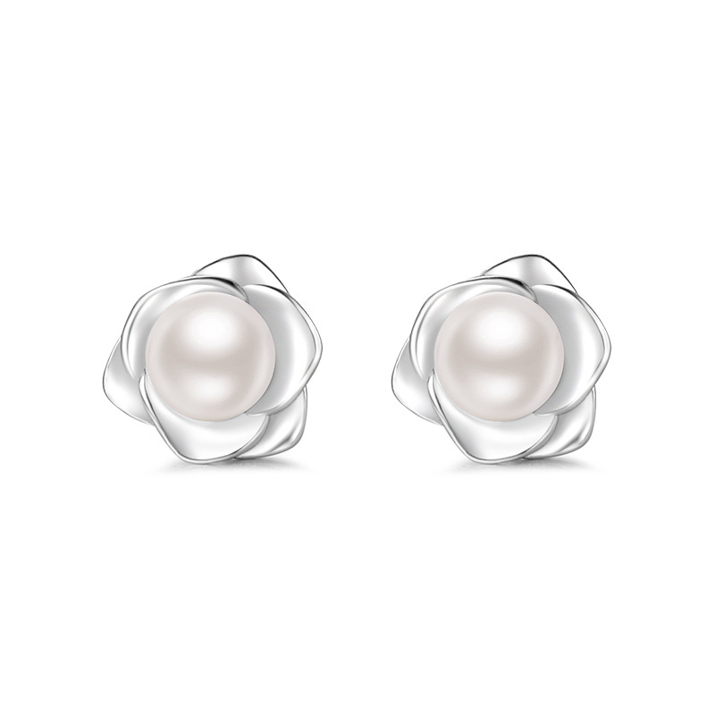 Flower Pearl Stud Eearrings