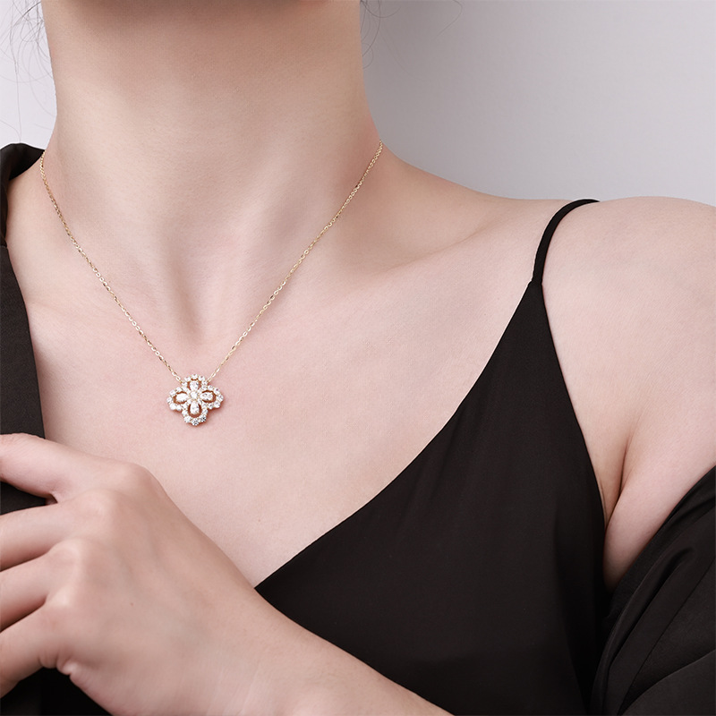 Halo Clover Moissanite Necklace