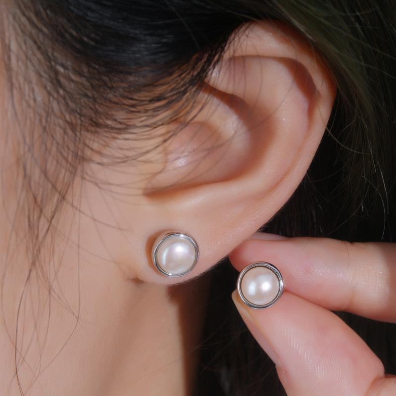 Bezel Freshwater Pearl Stud Earrings-VOOGME