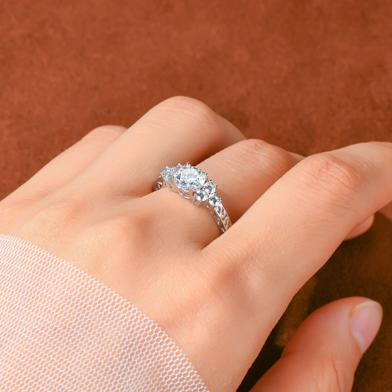 Adele Moissanite Engagement Ring-VOOGME