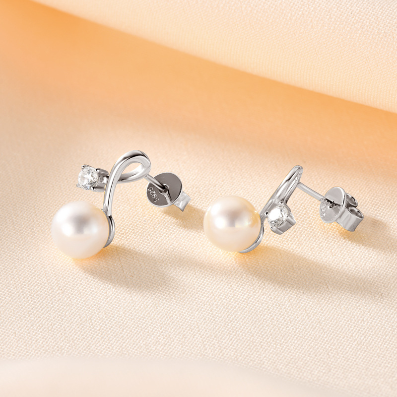 Glitz Freshwater Pearl Stud Earrings-VOOGME