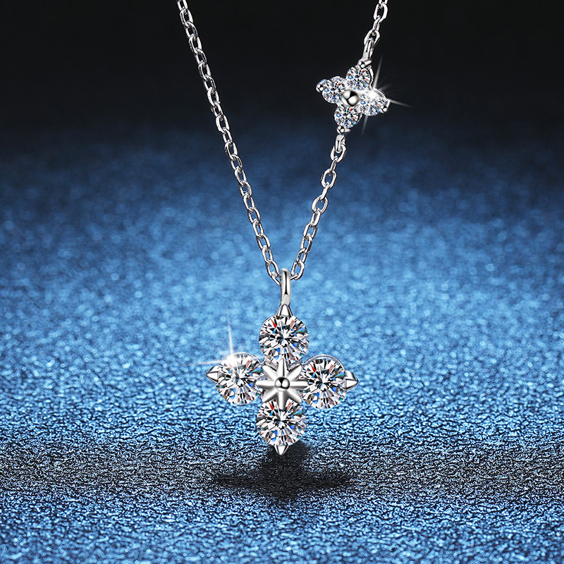 Premium Clover Moissanite Necklace