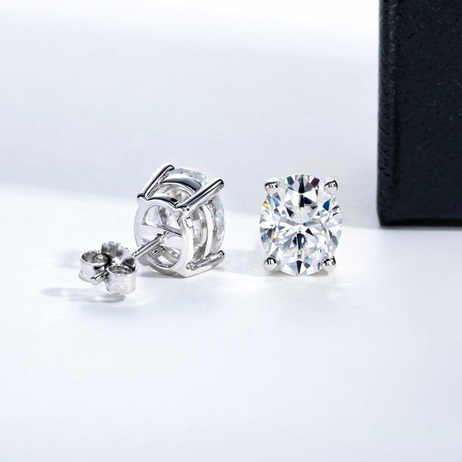 Classic Oval Moissanite Stud Earrings
