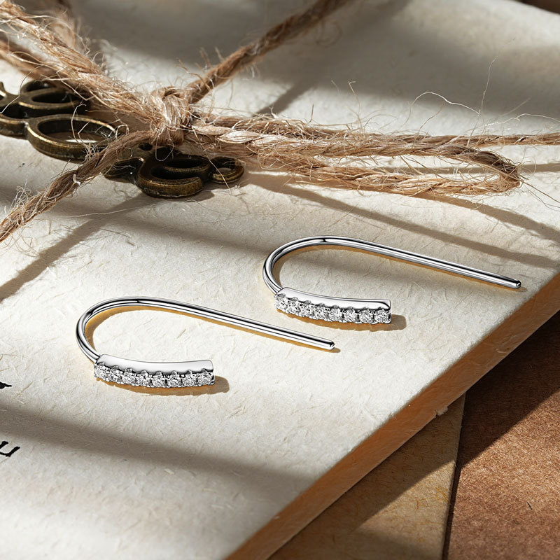 Wilma Vertical Moissanite Hook Earrings-VOOGME