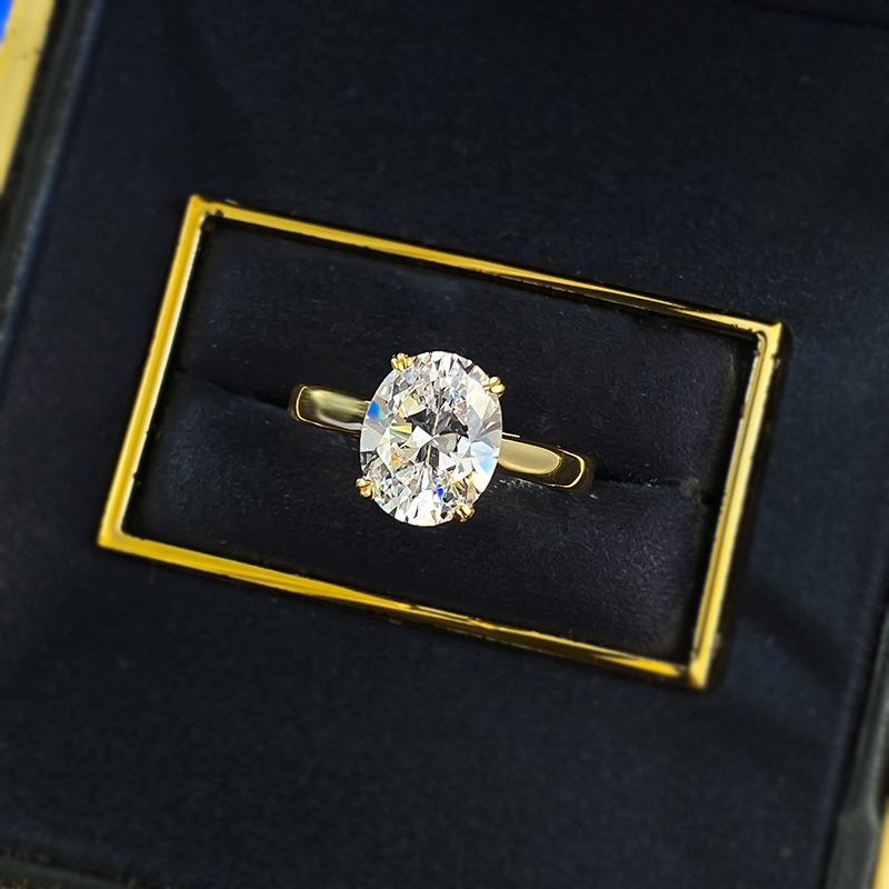 4CT Eight-Prong Moissanite Ring