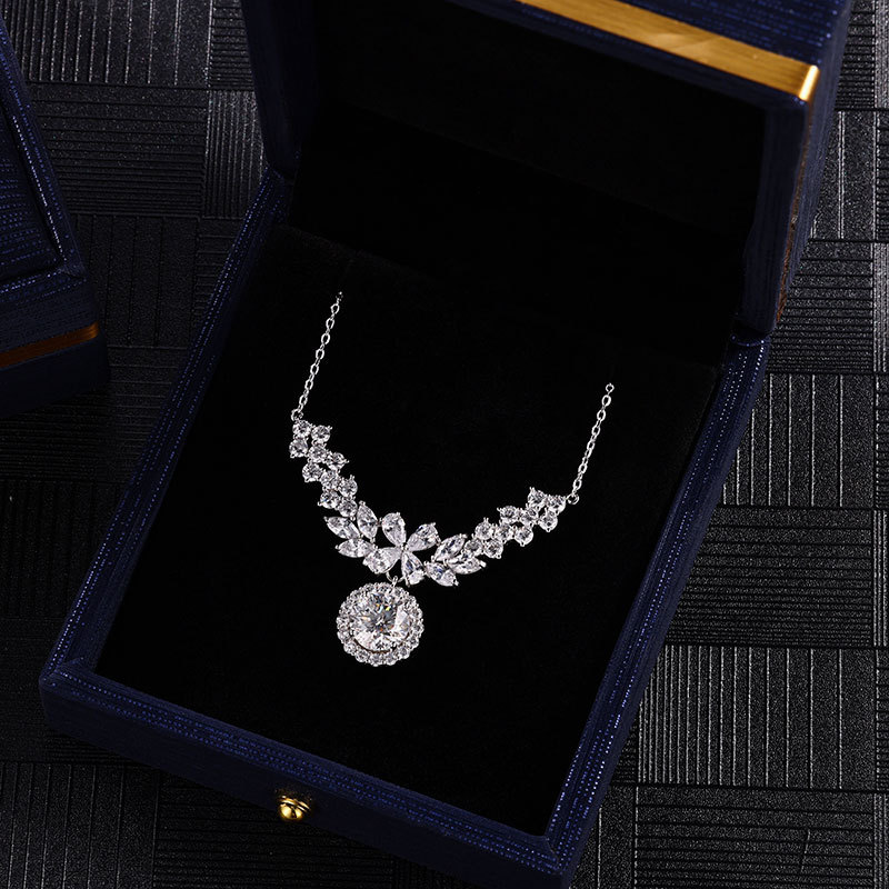 Leaf Cluster Halo Moissanite Necklace