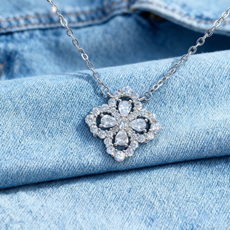 Halo Clover Moissanite Necklace
