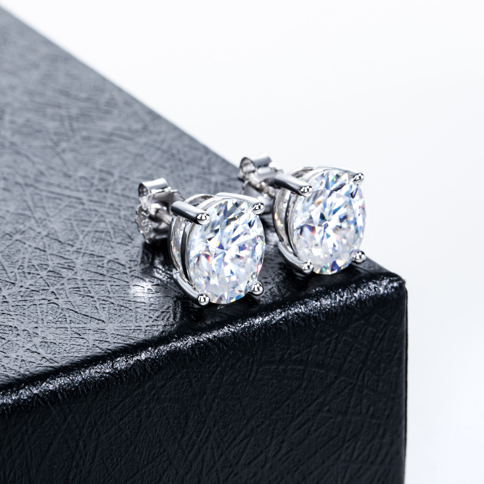 Classic Oval Moissanite Stud Earrings