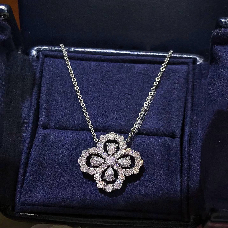 Halo Clover Moissanite Necklace